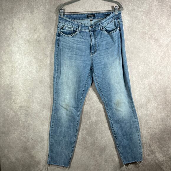 Judy Blue Boyfriend Jeans Womens Size 14W Blue Medium Wash Denim Frayed Raw Hem - Picture 1 of 14